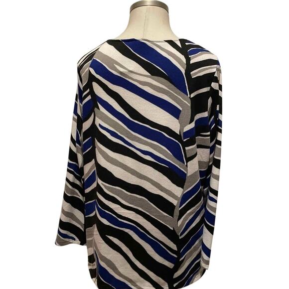 TanJay Long Sleeve Tunic Sweater Royal Blue, Black, White, With Silver Studes - Picture 4 of 6